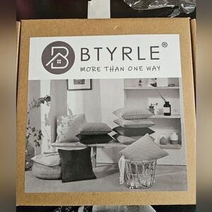 NIB Btyrle Pillow Covers